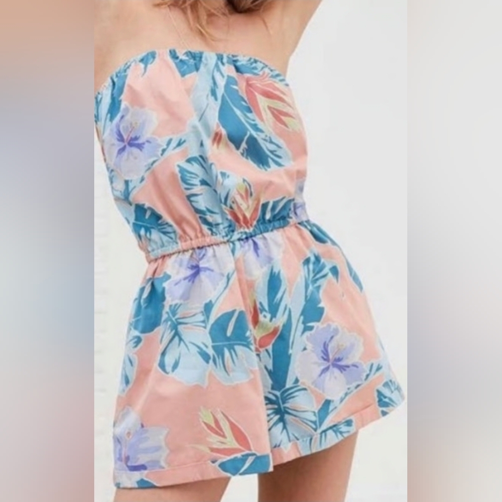 Kimchi Blue Strapless Floral Romper XS Urban Outfitters Tropical